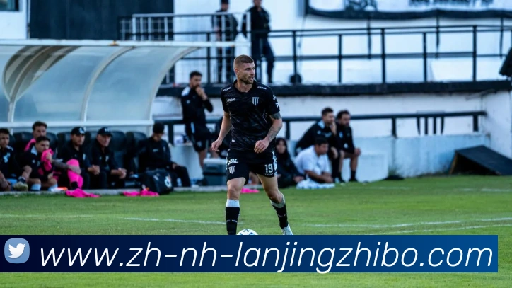 蓝鲸体育APP 封面图